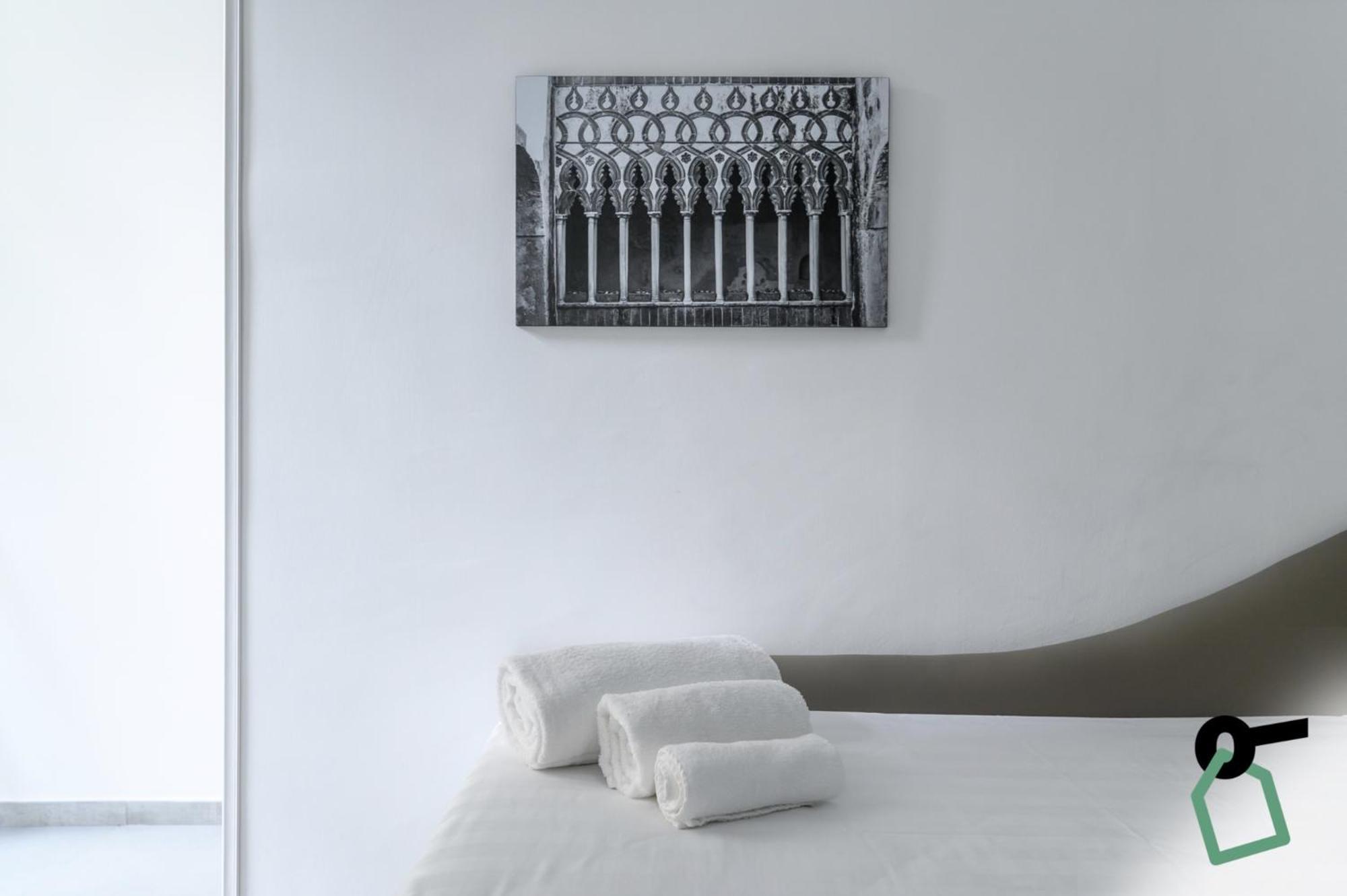 Hotiday Room Collection - Napoli Sant'Arcangelo Eksteriør bilde
