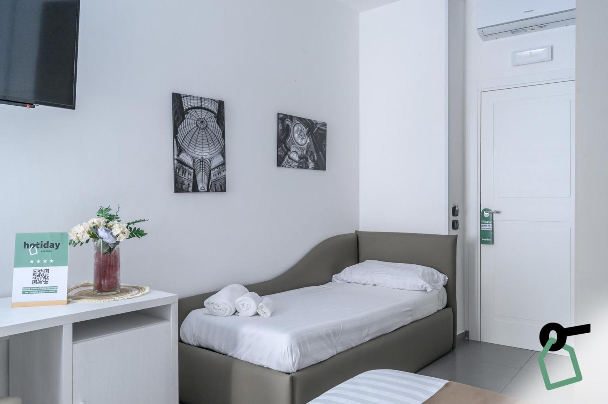 Hotiday Room Collection - Napoli Sant'Arcangelo Eksteriør bilde